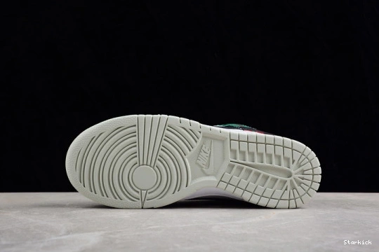 Nike DV0827-100 Plaid Dunk Low Tartan 0817
